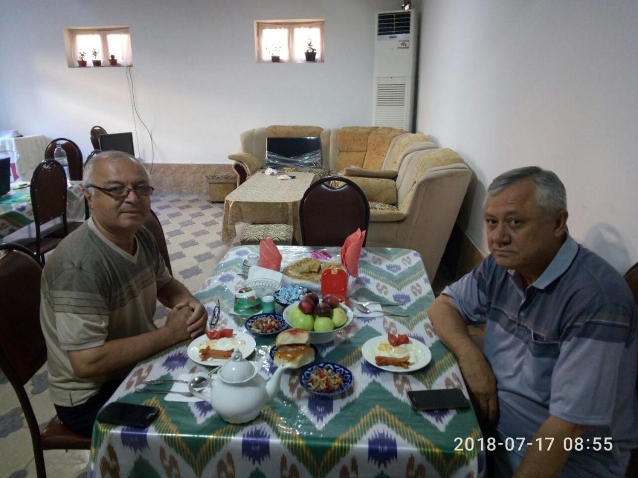 Al Hilol Guesthouse Buxoro Ngoại thất bức ảnh